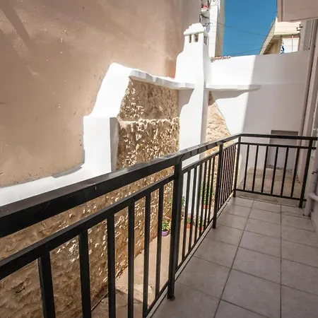 Joannas Central Apartment Kim1 Διαμέρισμα *
